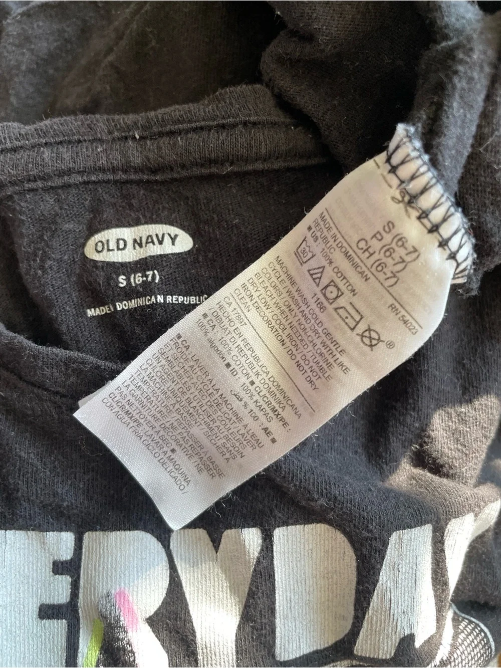 Black Old Navy cotton t-shirt with graphic of a llama Girls Size S 6/7